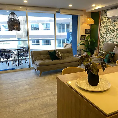 Dominique, Loft Moderno, Cerca Al Centro De La Ciudad Apartamento *